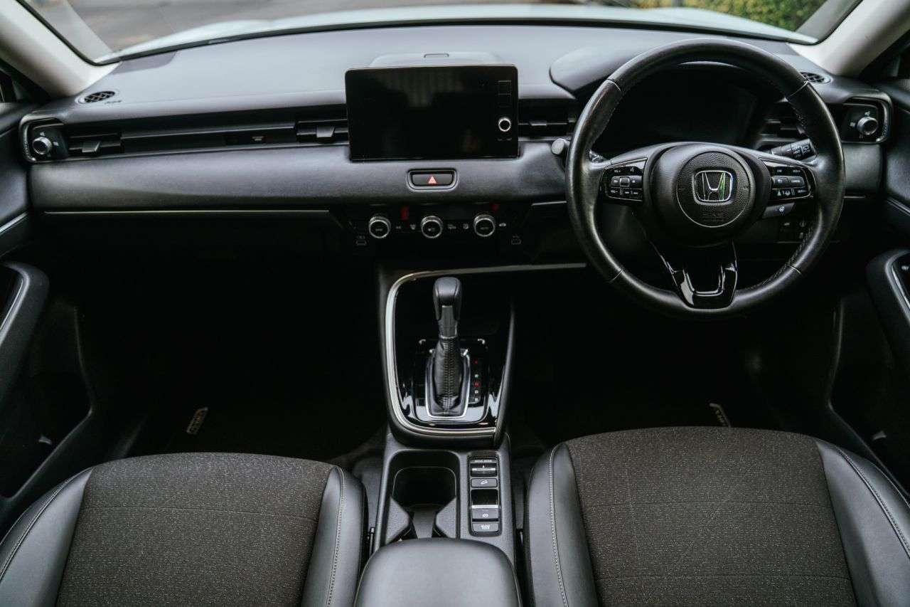 A 2022 HONDA HR-V 1.5 h i-MMD Advance SUV 5dr Petrol Hybrid CVT Euro 6 (s/s) (131 ps) A 2022 HONDA HR-V 1.5 h i-MMD Advance SUV 5dr Petrol Hybrid CVT Euro 6 (s/s) (131 ps)