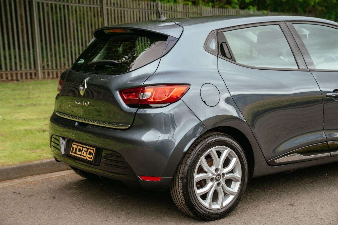 2018 RENAULT CLIO 2018 RENAULT CLIO