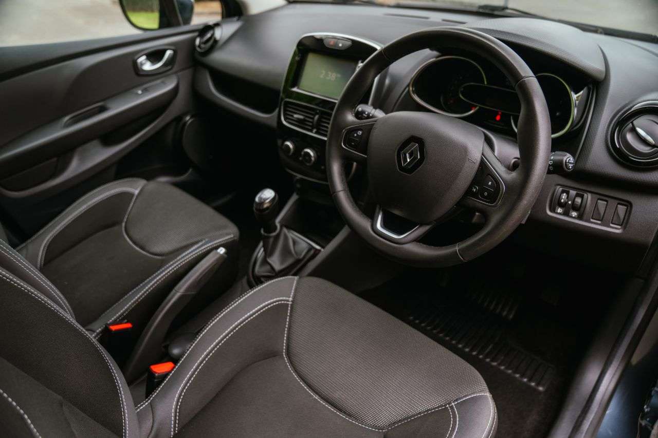 2018 RENAULT CLIO 2018 RENAULT CLIO