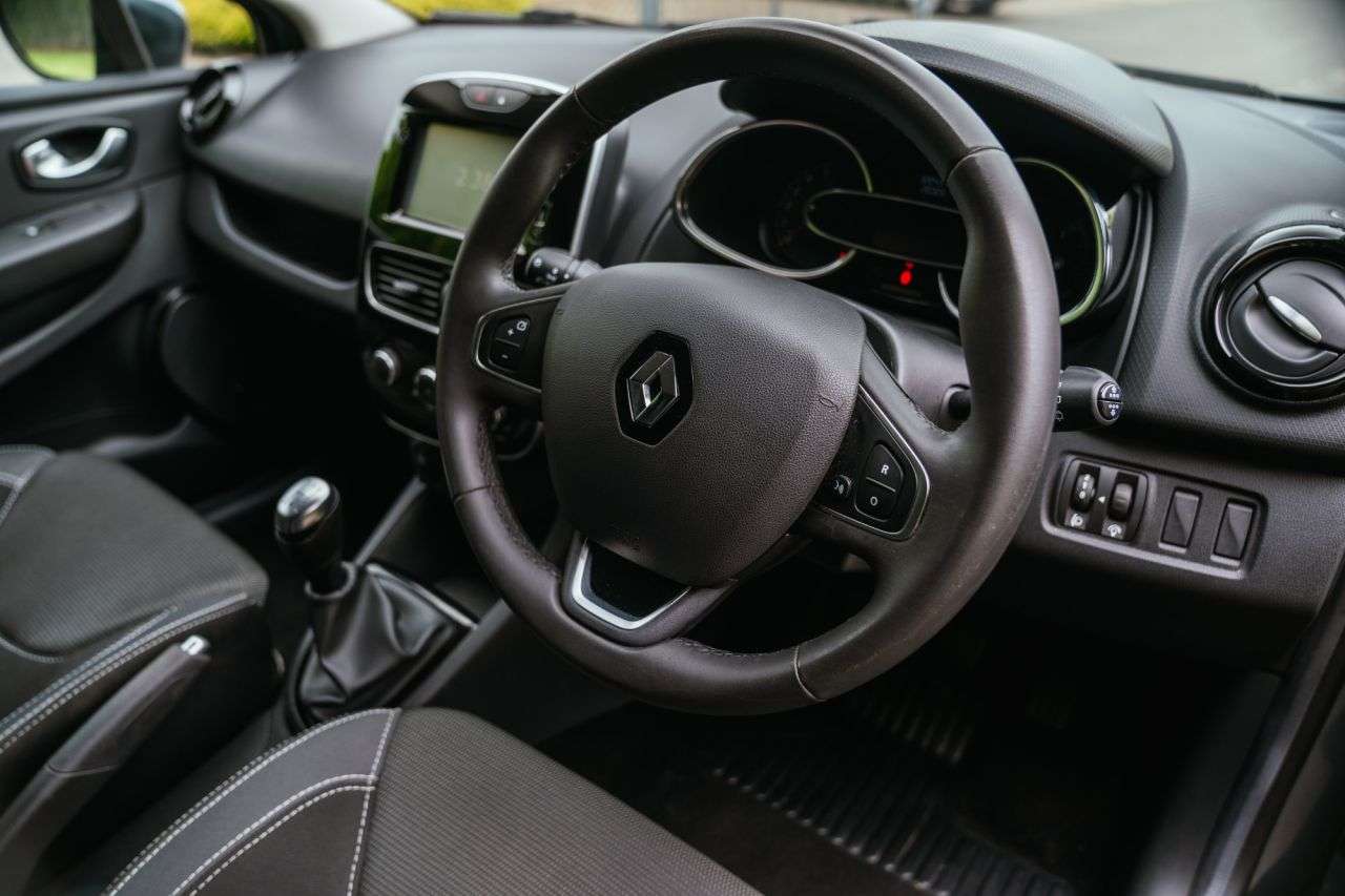 2018 RENAULT CLIO 2018 RENAULT CLIO