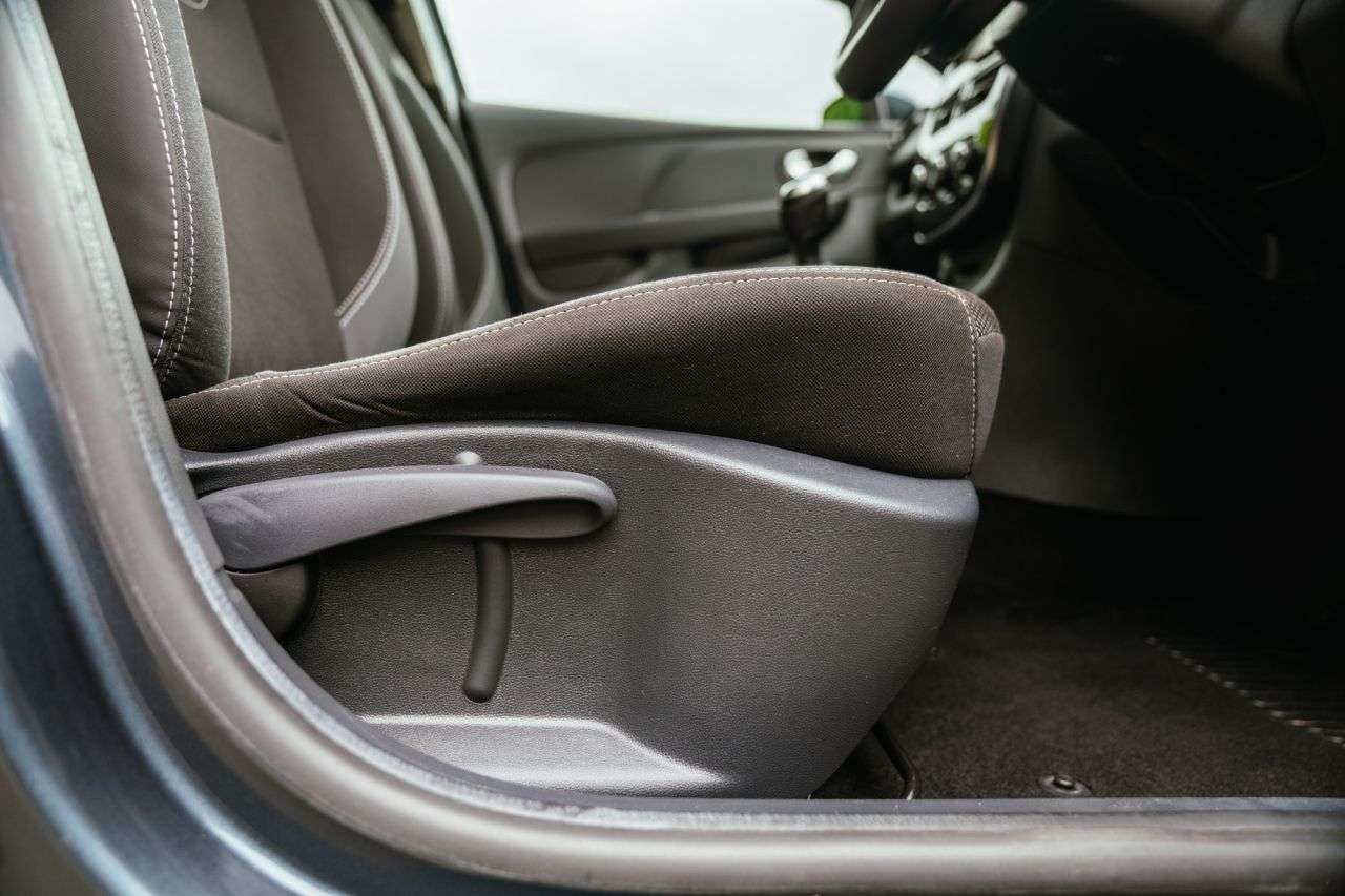 2018 RENAULT CLIO 2018 RENAULT CLIO