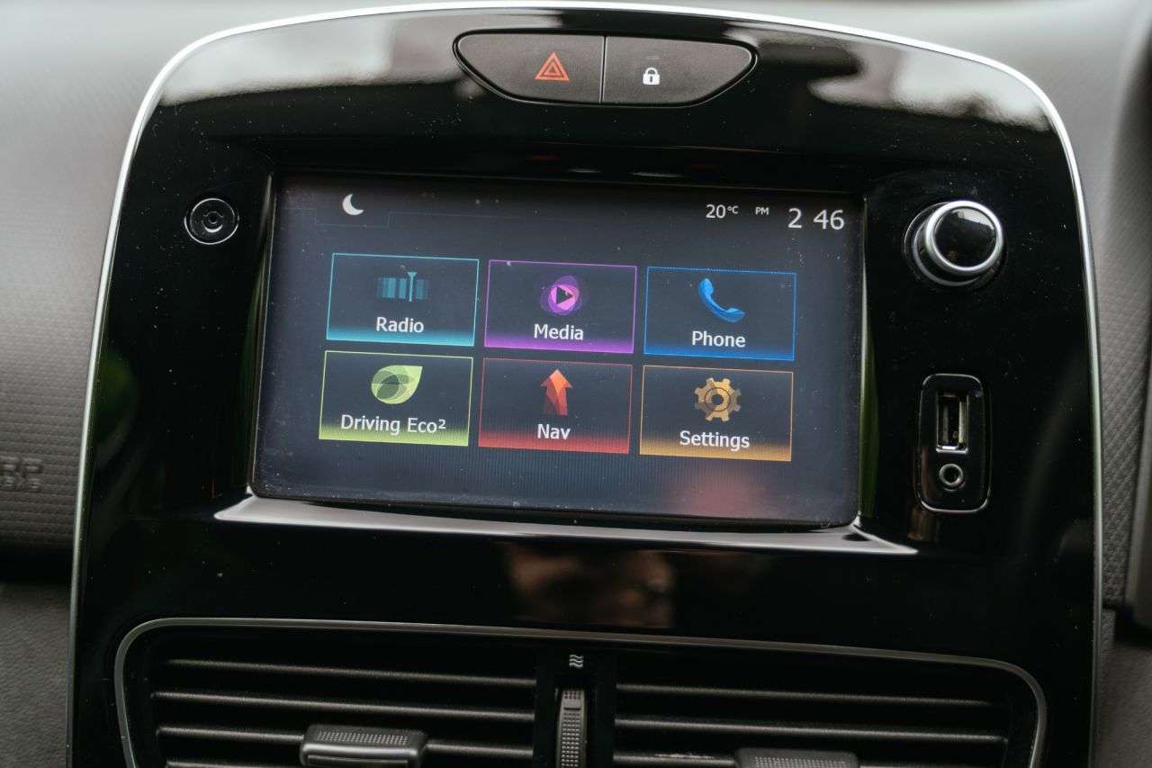 2018 RENAULT CLIO 2018 RENAULT CLIO