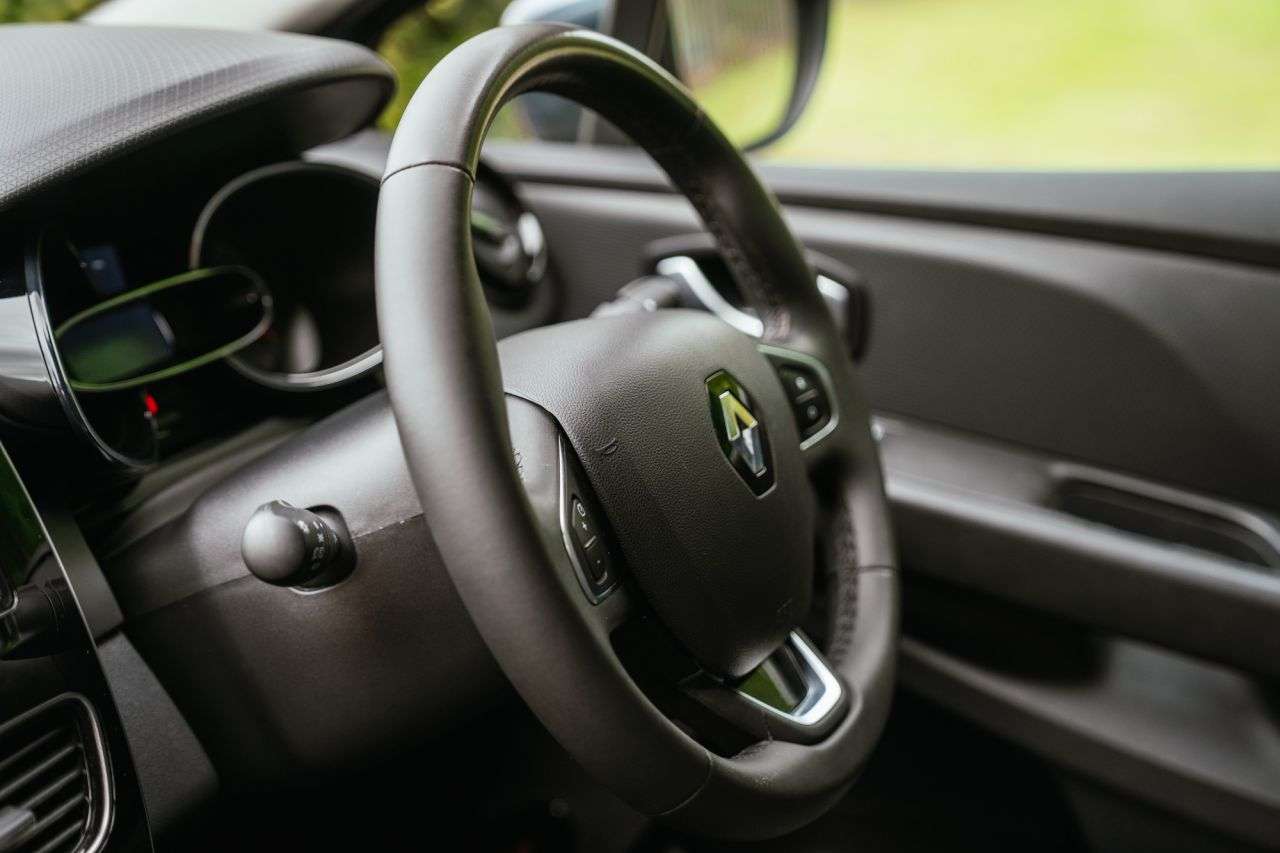 2018 RENAULT CLIO 2018 RENAULT CLIO