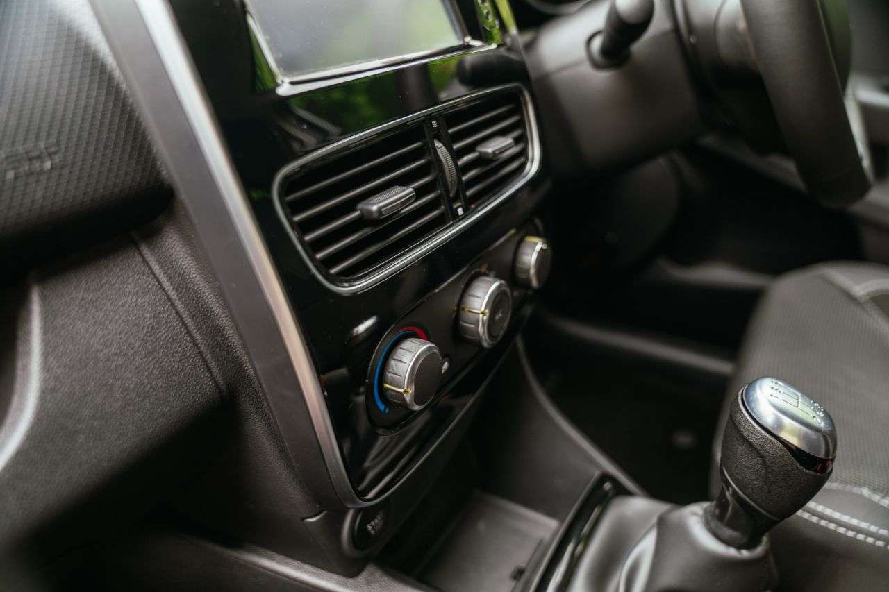 2018 RENAULT CLIO 2018 RENAULT CLIO
