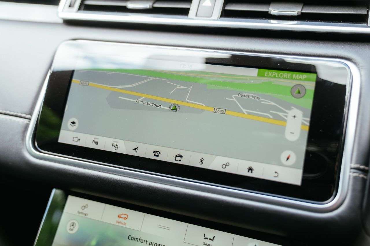 2018 LAND ROVER RANGE ROVER VELAR 2018 LAND ROVER RANGE ROVER VELAR