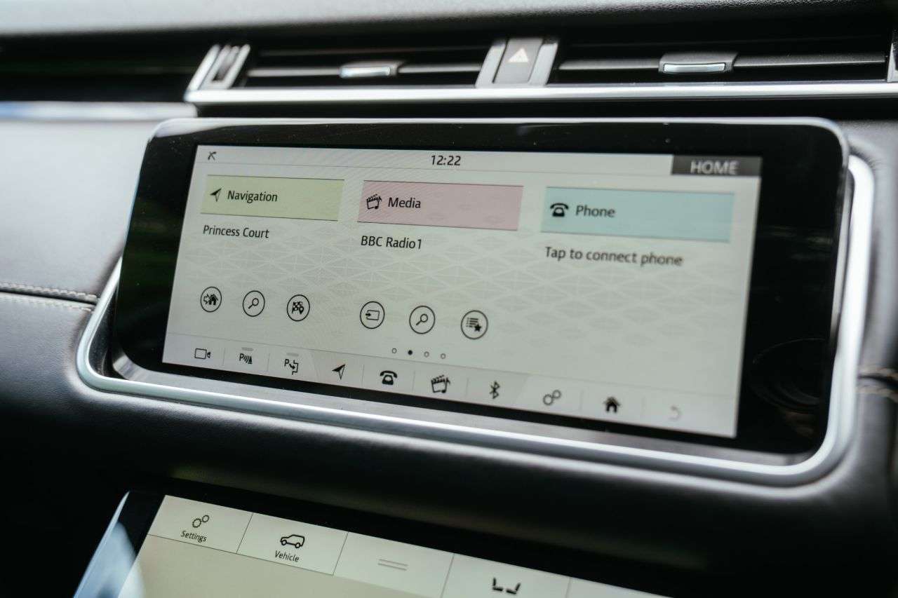 2018 LAND ROVER RANGE ROVER VELAR 2018 LAND ROVER RANGE ROVER VELAR