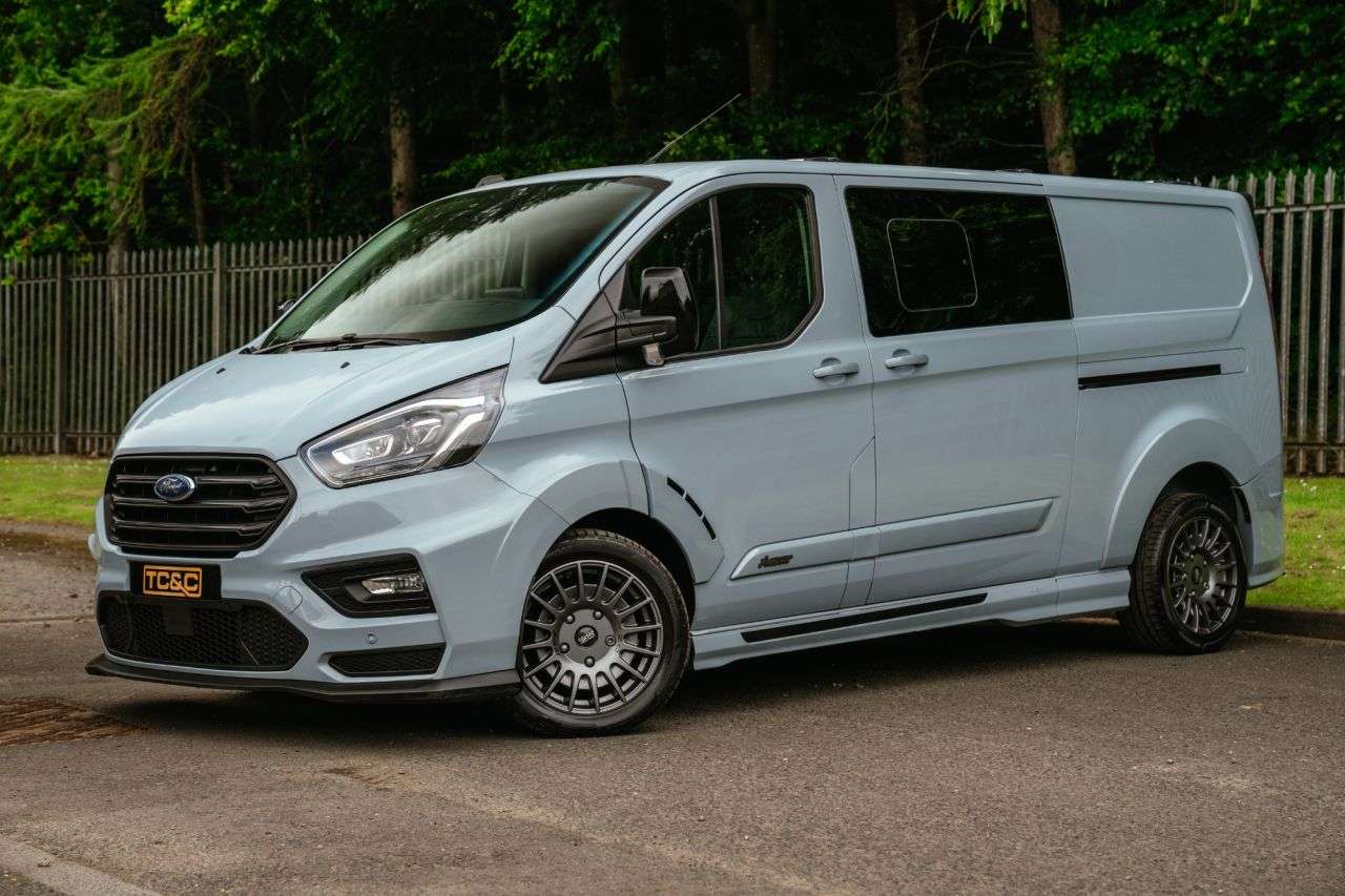 A 2021 FORD TRANSIT CUSTOM 2.0 320 EcoBlue Limited Crew Van Double Cab 5dr Diesel Auto L2 H1 Euro 6 (s A 2021 FORD TRANSIT CUSTOM 2.0 320 EcoBlue Limited Crew Van Double Cab 5dr Diesel Auto L2 H1 Euro 6 (s