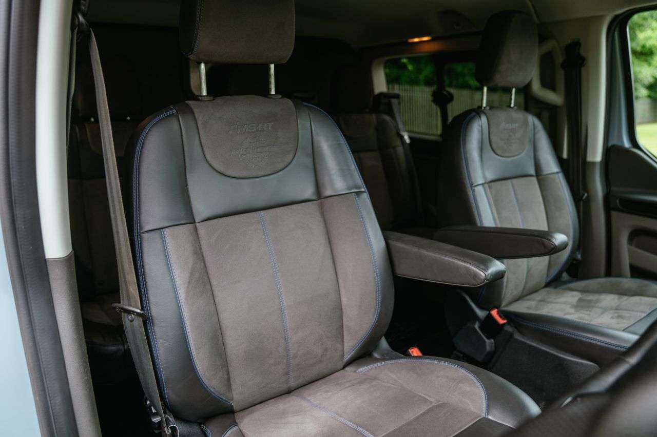 A 2021 FORD TRANSIT CUSTOM 2.0 320 EcoBlue Limited Crew Van Double Cab 5dr Diesel Auto L2 H1 Euro 6 (s A 2021 FORD TRANSIT CUSTOM 2.0 320 EcoBlue Limited Crew Van Double Cab 5dr Diesel Auto L2 H1 Euro 6 (s