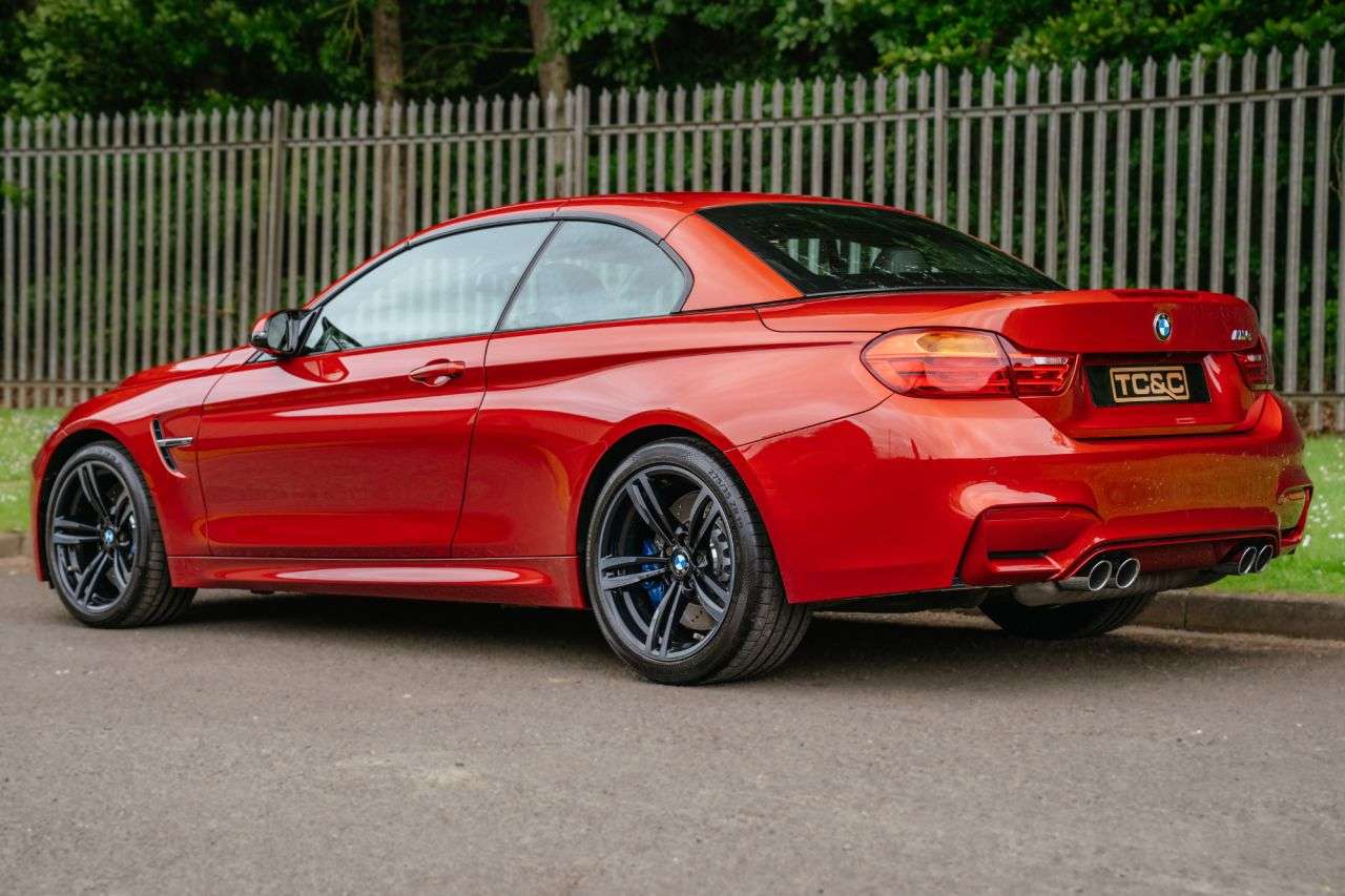 2017 BMW M4 2017 BMW M4