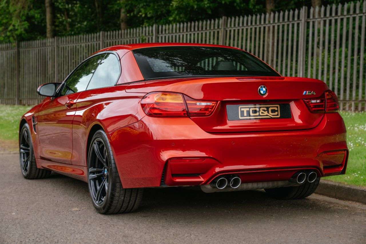 2017 BMW M4 2017 BMW M4