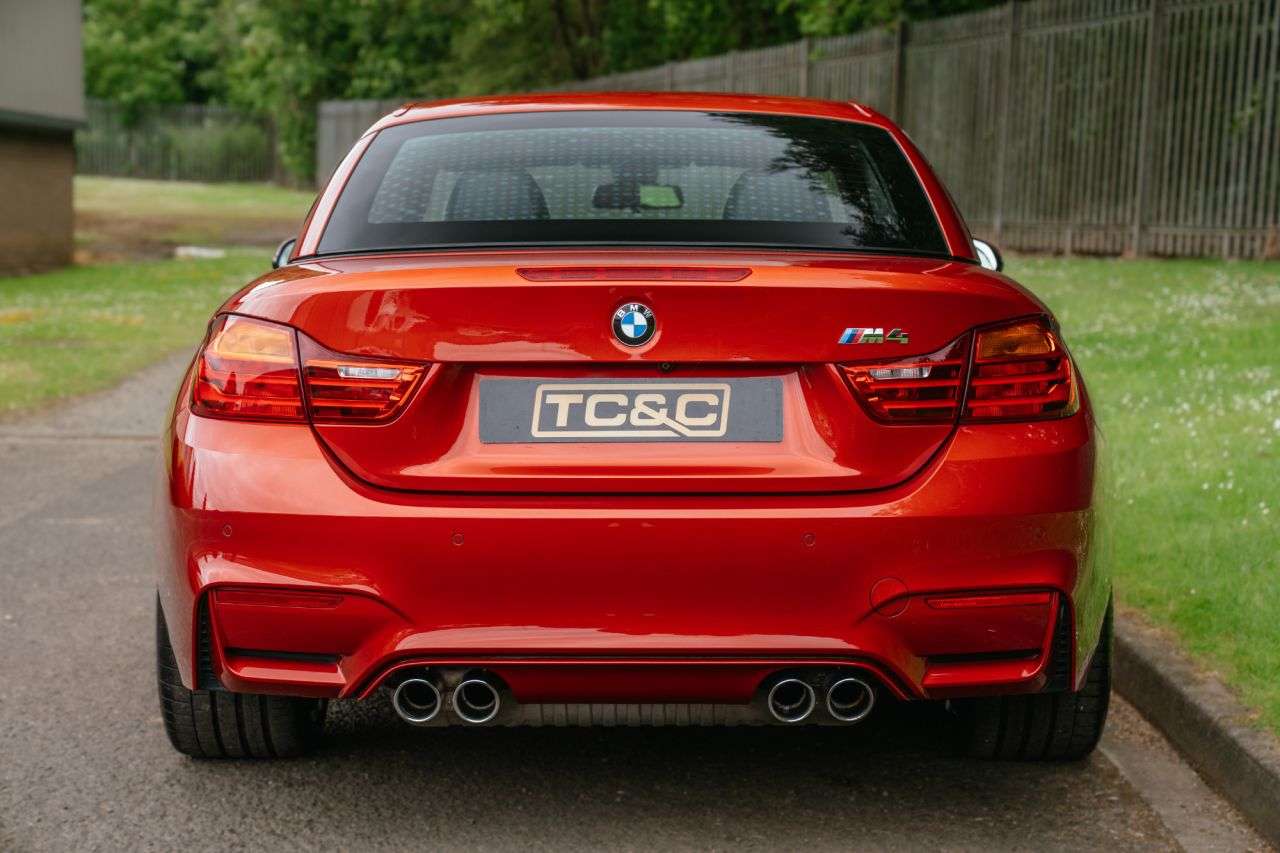 2017 BMW M4 2017 BMW M4