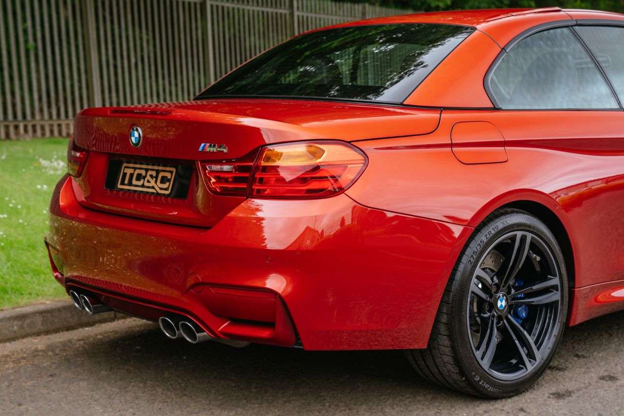 2017 BMW M4 2017 BMW M4