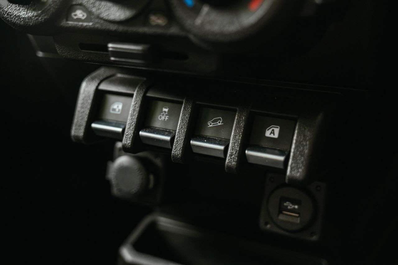 2023 SUZUKI JIMNY 2023 SUZUKI JIMNY