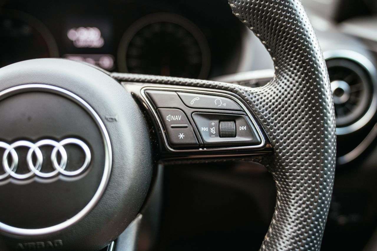 2019 AUDI Q2 2019 AUDI Q2