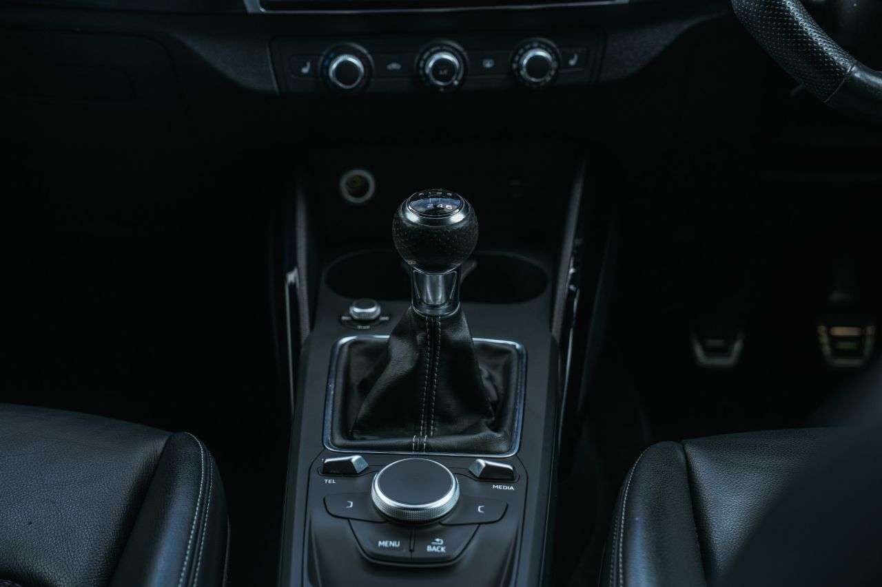2019 AUDI Q2 2019 AUDI Q2