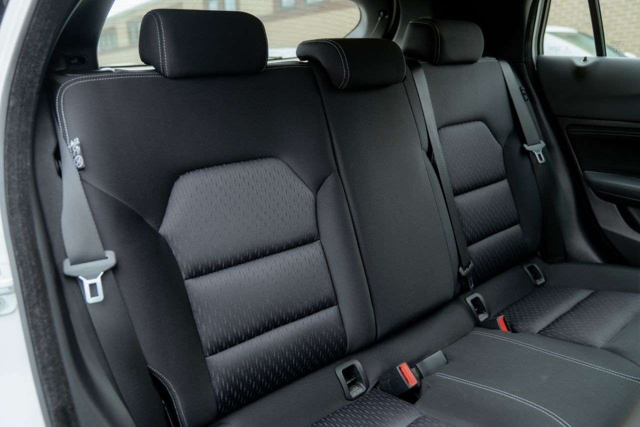 2016 INFINITI Q30 2016 INFINITI Q30