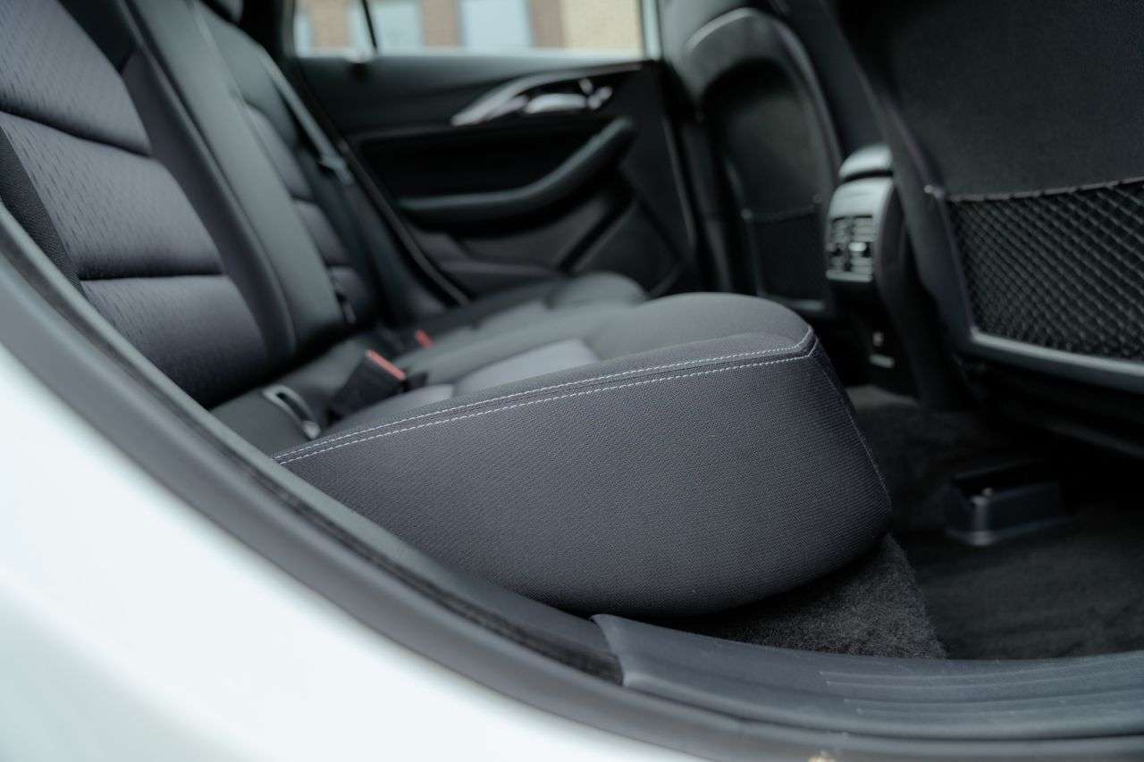 2016 INFINITI Q30 2016 INFINITI Q30
