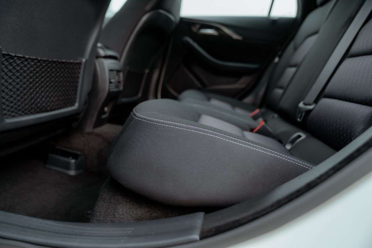 2016 INFINITI Q30 2016 INFINITI Q30