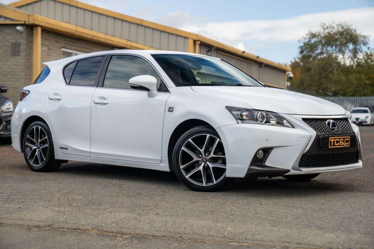 A 2015 LEXUS CT 1.8 200h F Sport Hatchback 5dr Petrol Hybrid CVT Euro 6 (s/s) (136 ps) A 2015 LEXUS CT 1.8 200h F Sport Hatchback 5dr Petrol Hybrid CVT Euro 6 (s/s) (136 ps)
