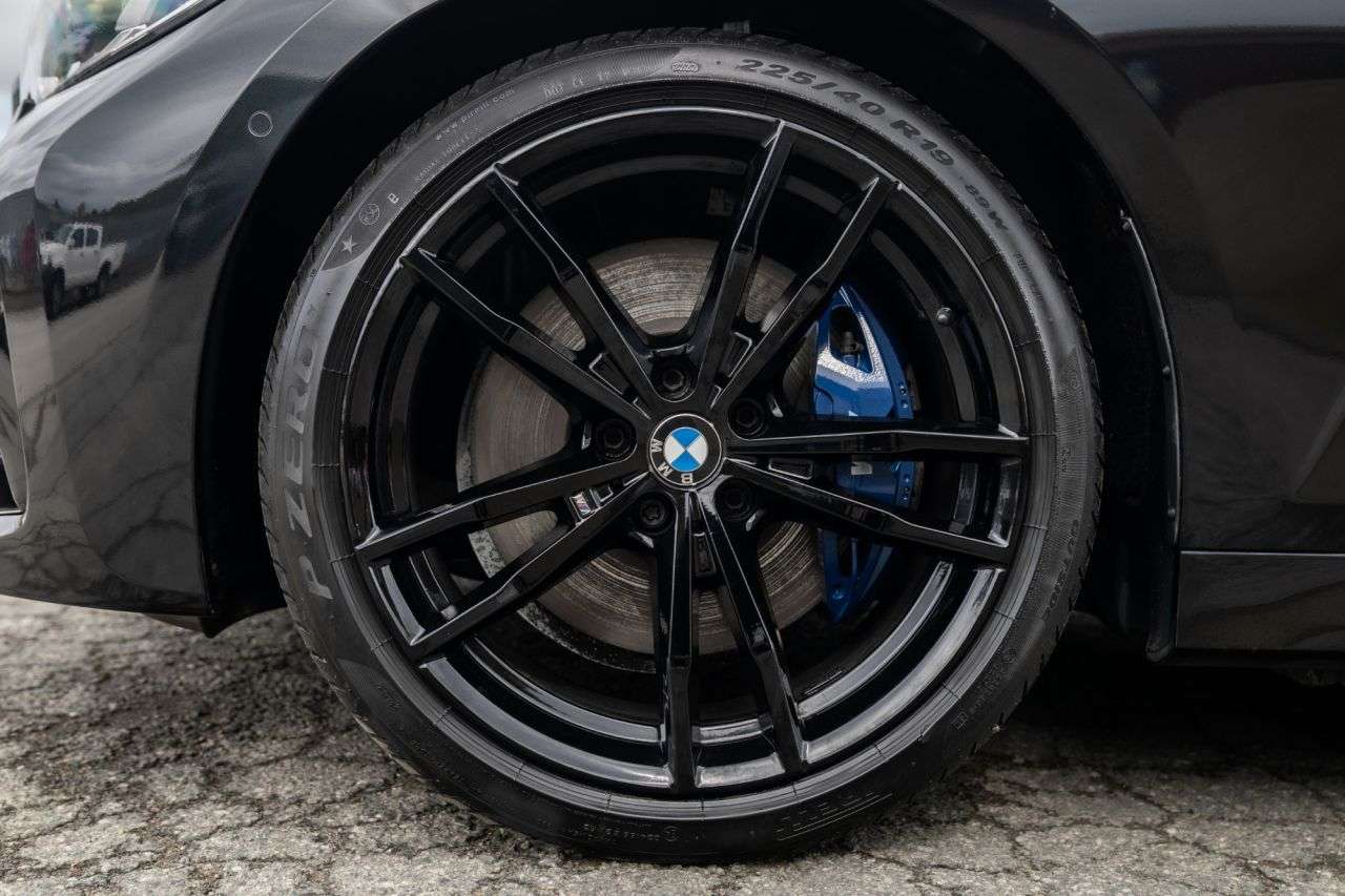 A 2019 BMW 3 SERIES 2.0 320d M Sport Saloon 4dr Diesel Auto Euro 6 (s/s) (190 ps) A 2019 BMW 3 SERIES 2.0 320d M Sport Saloon 4dr Diesel Auto Euro 6 (s/s) (190 ps)