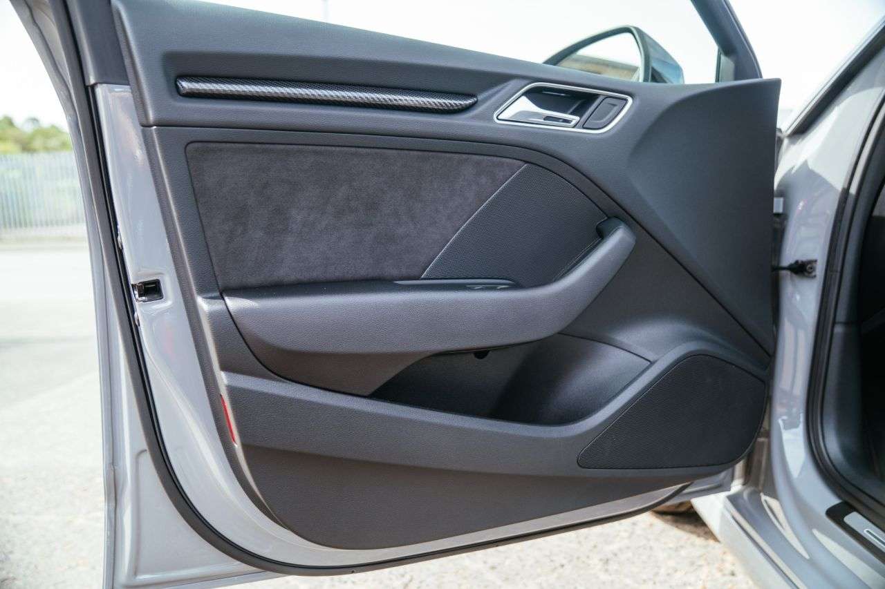 2019 AUDI RS3 2019 AUDI RS3