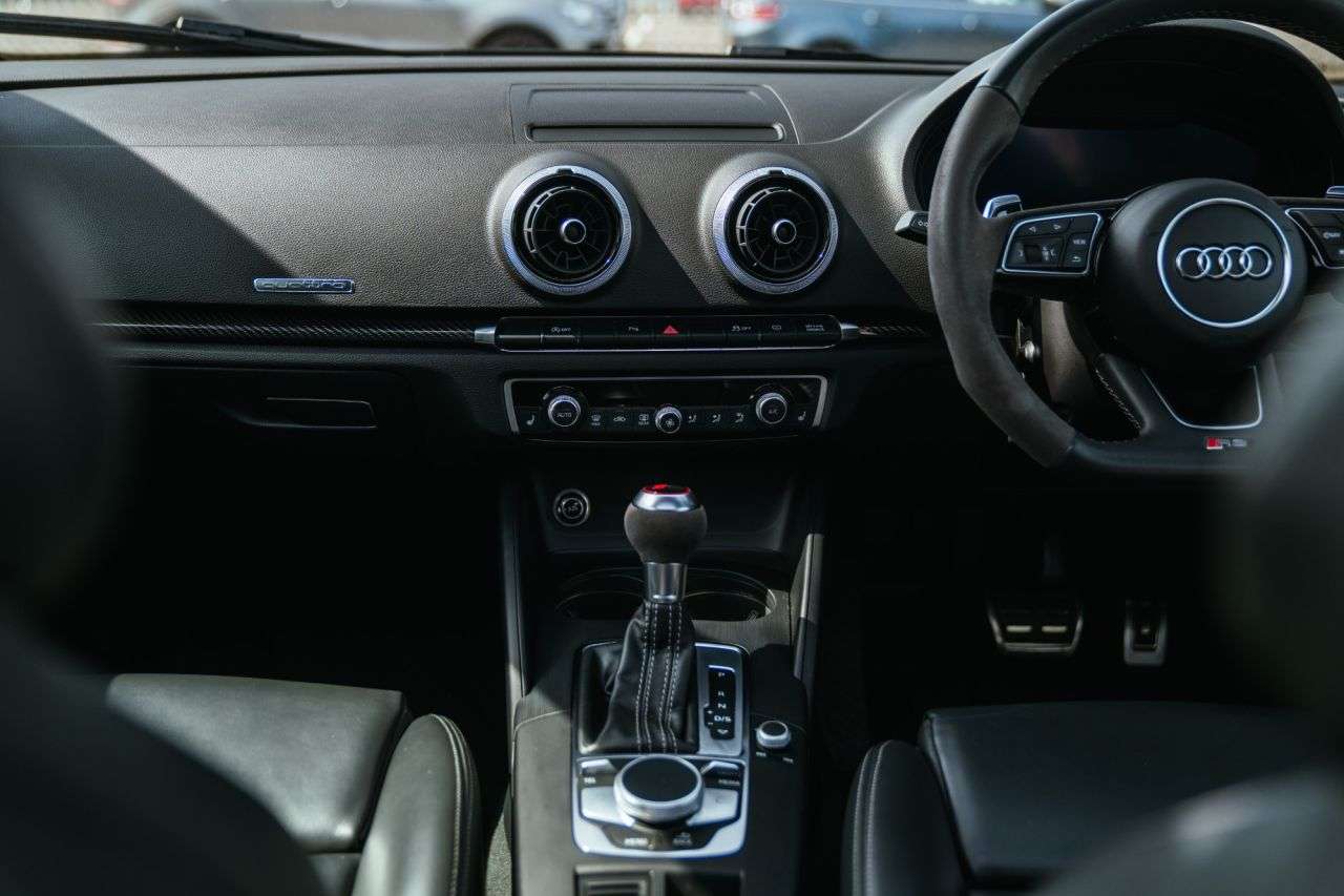 2019 AUDI RS3 2019 AUDI RS3