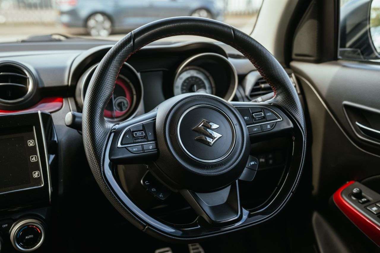 2022 SUZUKI SWIFT 2022 SUZUKI SWIFT