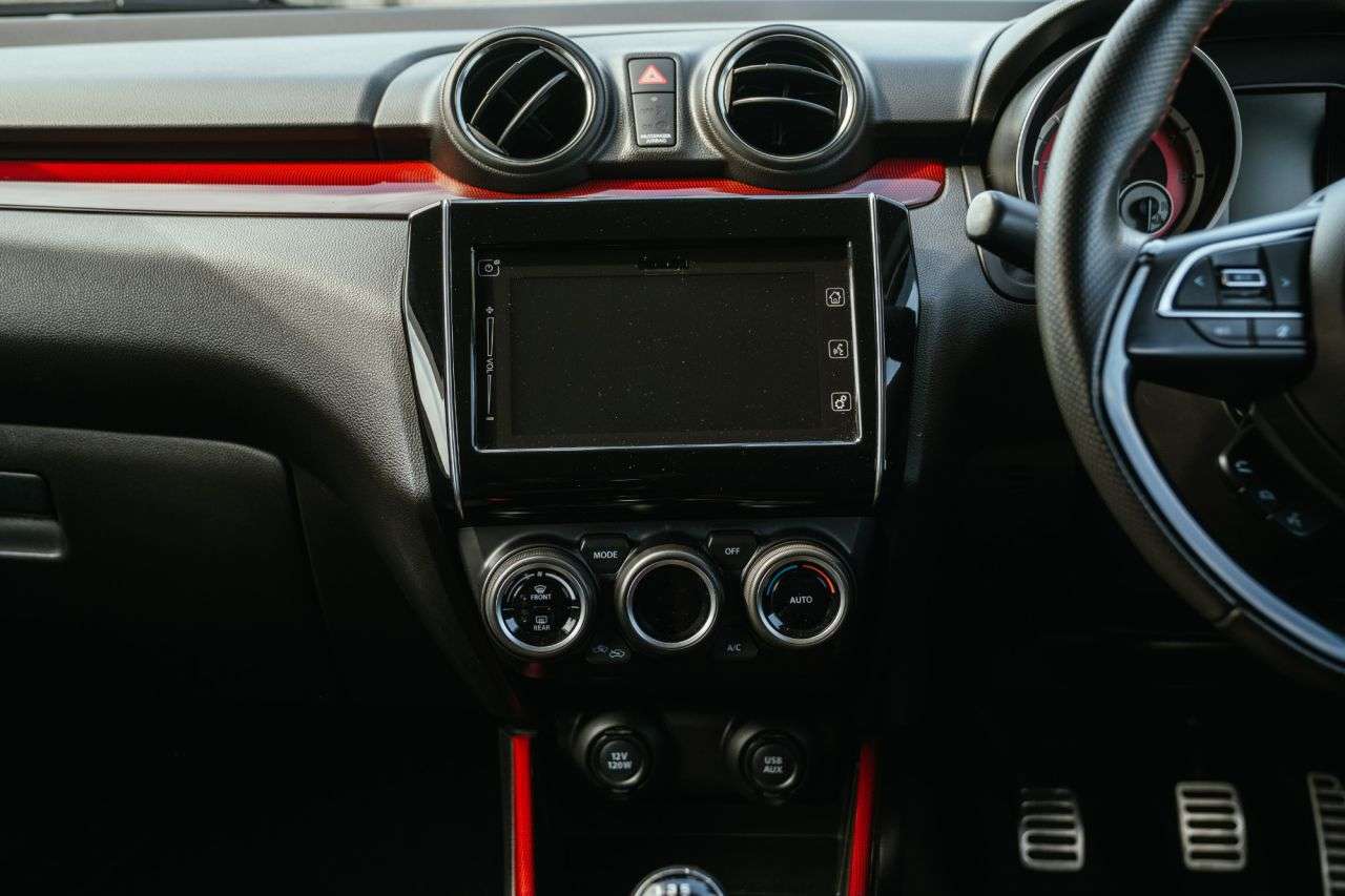 2022 SUZUKI SWIFT 2022 SUZUKI SWIFT