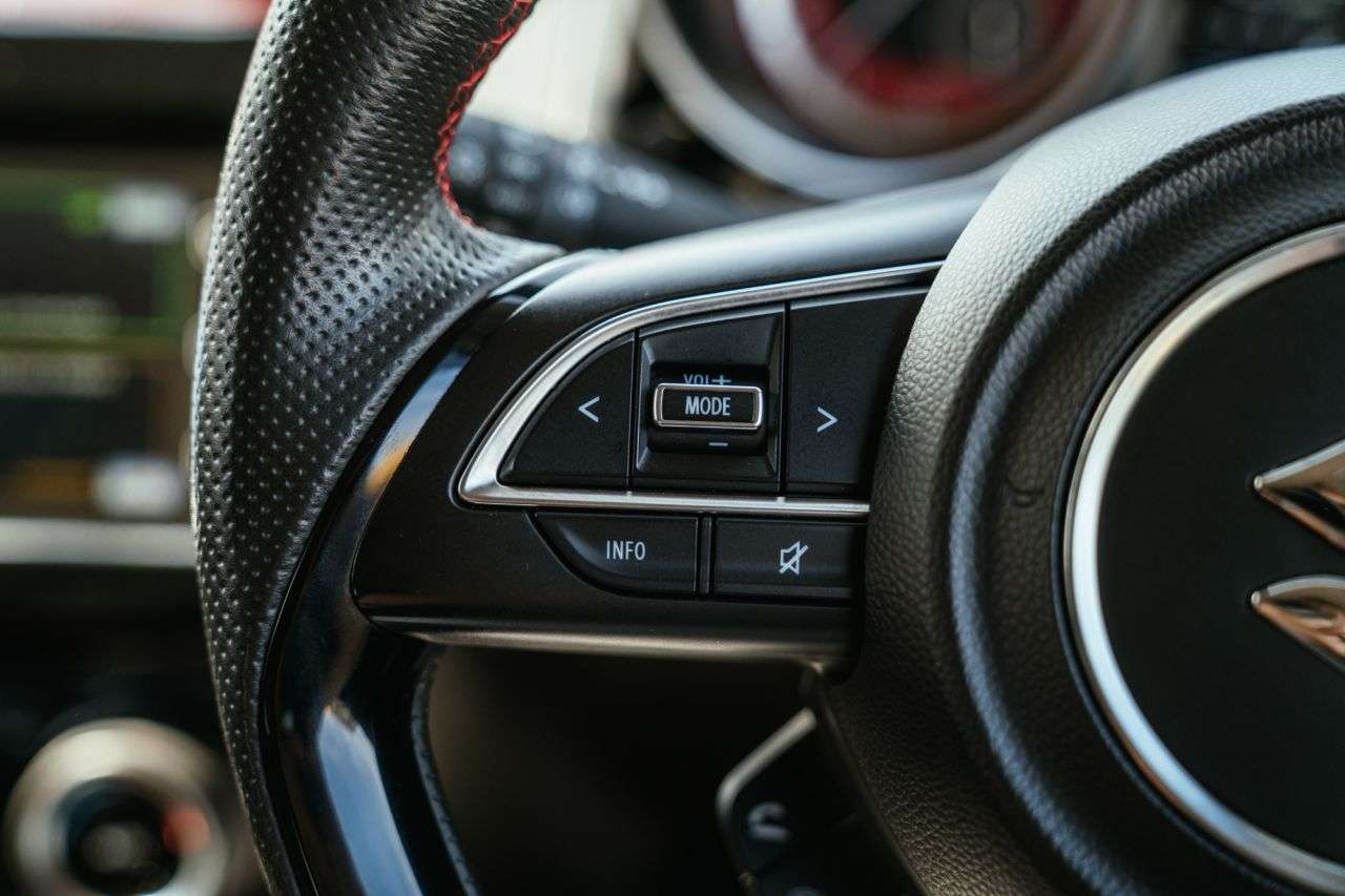 2022 SUZUKI SWIFT 2022 SUZUKI SWIFT