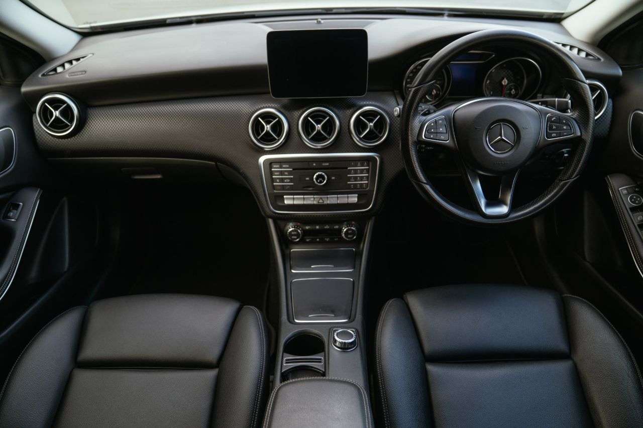 A 2017 MERCEDES-BENZ A CLASS 1.5 A180d Sport Hatchback 5dr Diesel 7G-DCT Euro 6 (s/s) (109 ps) A 2017 MERCEDES-BENZ A CLASS 1.5 A180d Sport Hatchback 5dr Diesel 7G-DCT Euro 6 (s/s) (109 ps)