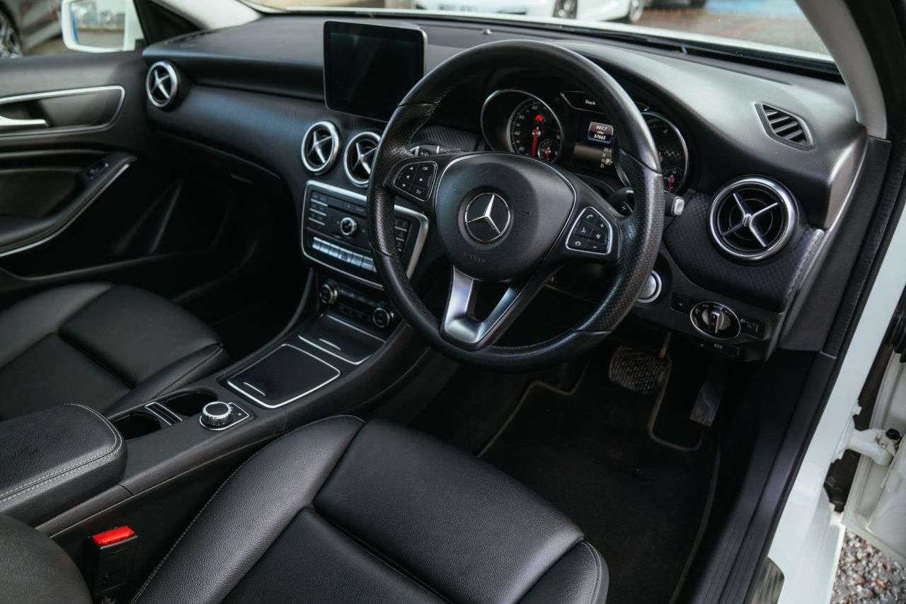 2017 MERCEDES-BENZ A CLASS 2017 MERCEDES-BENZ A CLASS