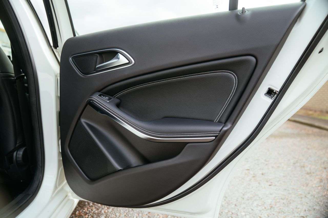2017 MERCEDES-BENZ A CLASS 2017 MERCEDES-BENZ A CLASS