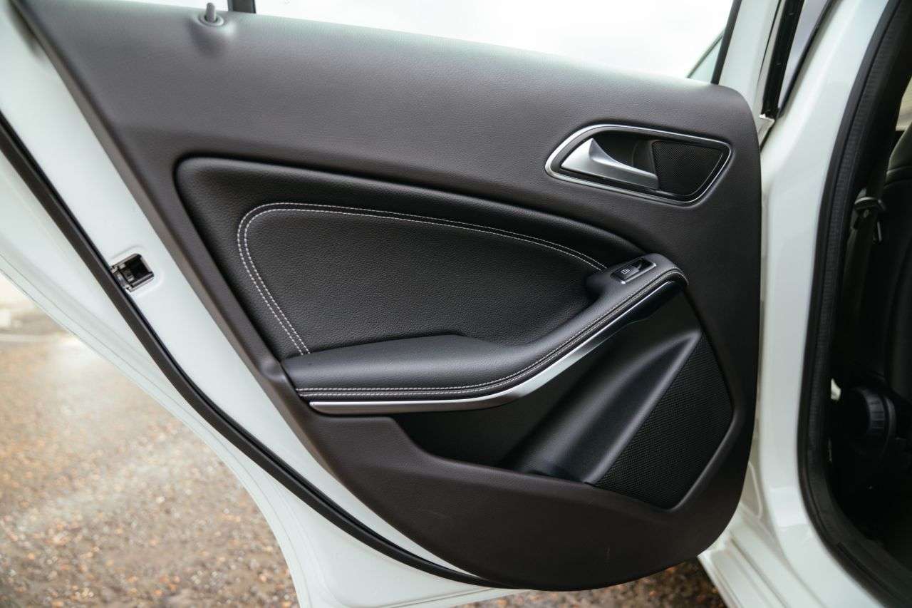 2017 MERCEDES-BENZ A CLASS 2017 MERCEDES-BENZ A CLASS