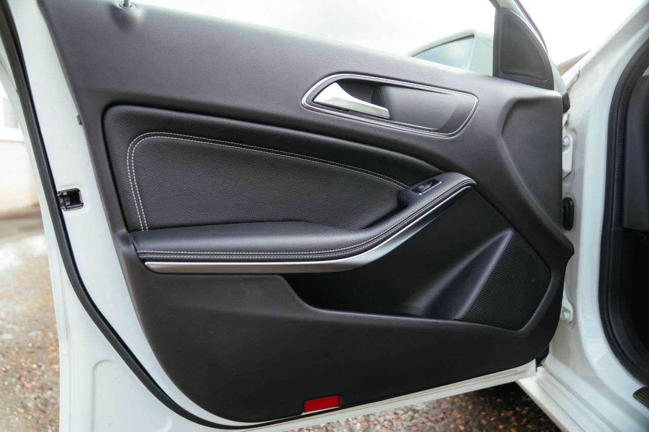 2017 MERCEDES-BENZ A CLASS 2017 MERCEDES-BENZ A CLASS