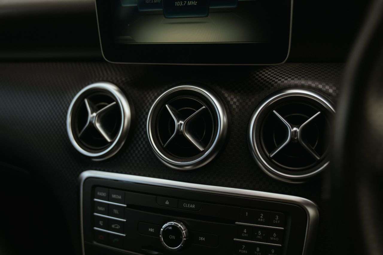 2017 MERCEDES-BENZ A CLASS 2017 MERCEDES-BENZ A CLASS