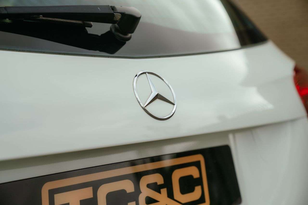 2017 MERCEDES-BENZ A CLASS 2017 MERCEDES-BENZ A CLASS