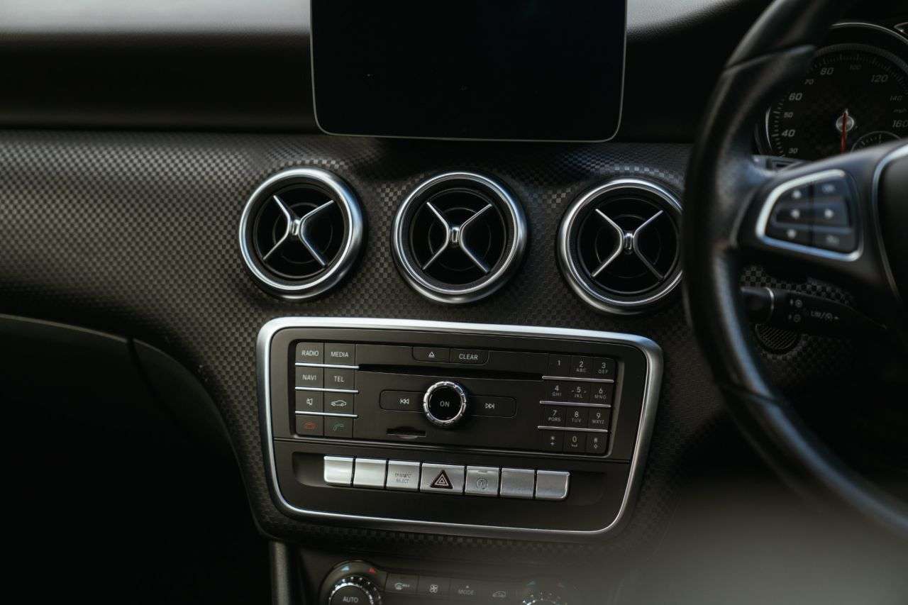 2017 MERCEDES-BENZ A CLASS 2017 MERCEDES-BENZ A CLASS