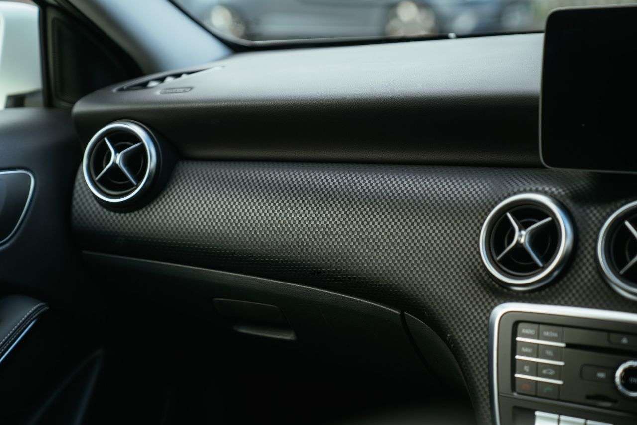 2017 MERCEDES-BENZ A CLASS 2017 MERCEDES-BENZ A CLASS
