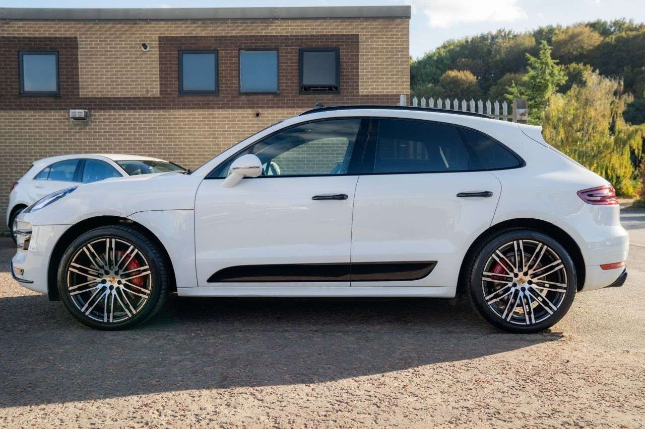 2017 PORSCHE MACAN 2017 PORSCHE MACAN