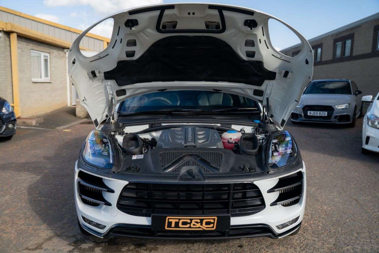 2017 PORSCHE MACAN 2017 PORSCHE MACAN