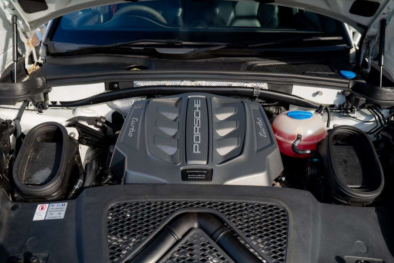 2017 PORSCHE MACAN 2017 PORSCHE MACAN