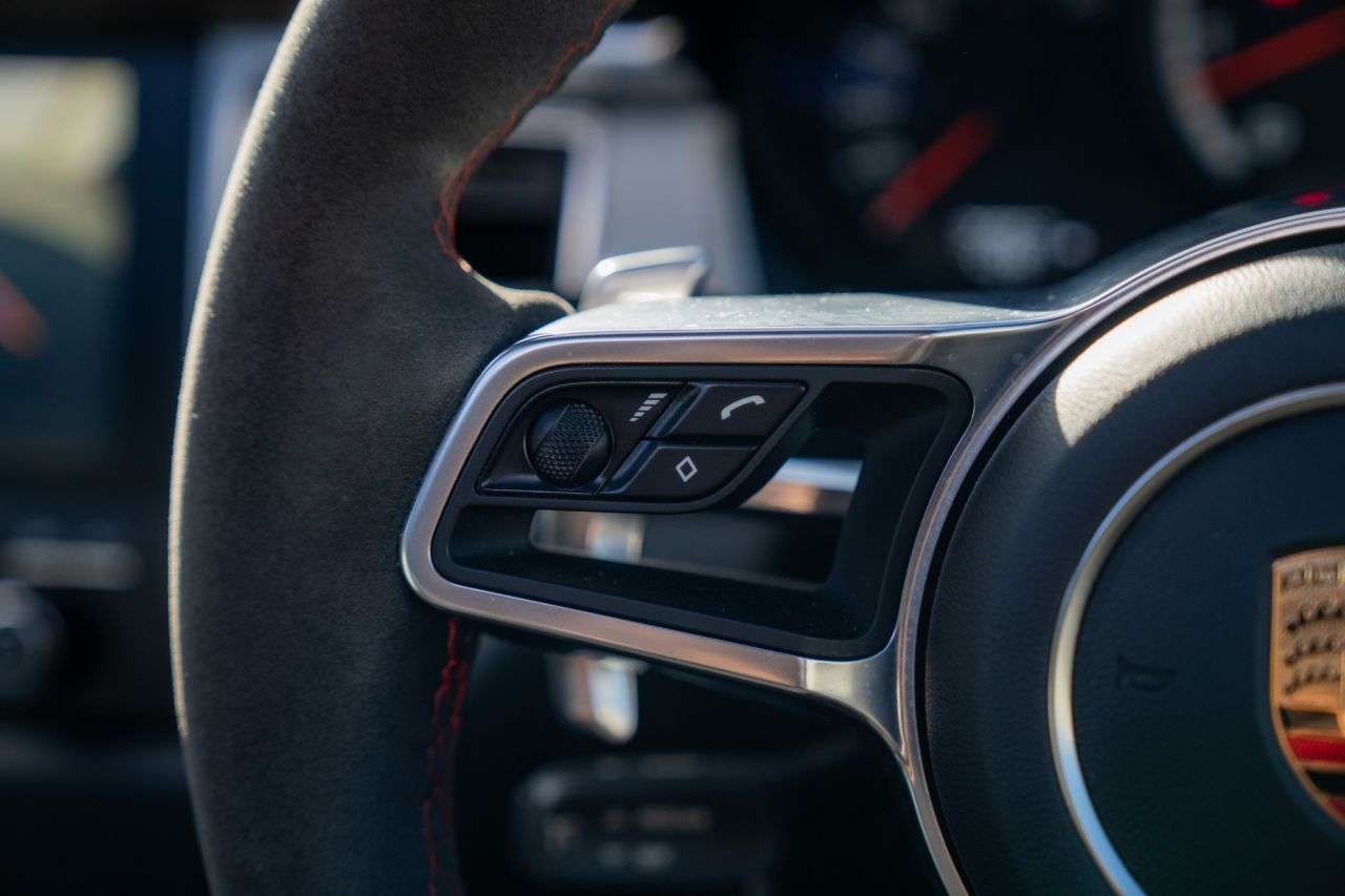 2017 PORSCHE MACAN 2017 PORSCHE MACAN