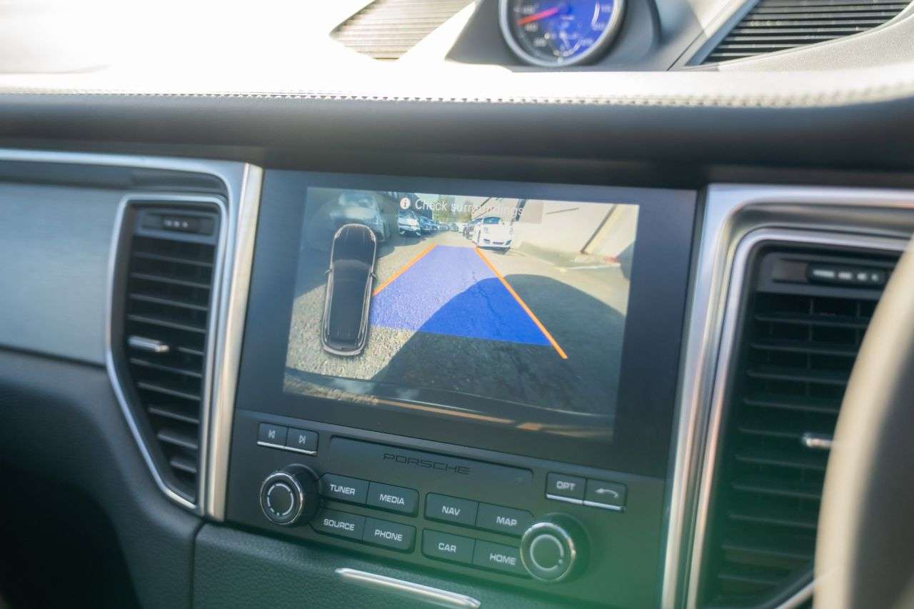 2017 PORSCHE MACAN 2017 PORSCHE MACAN