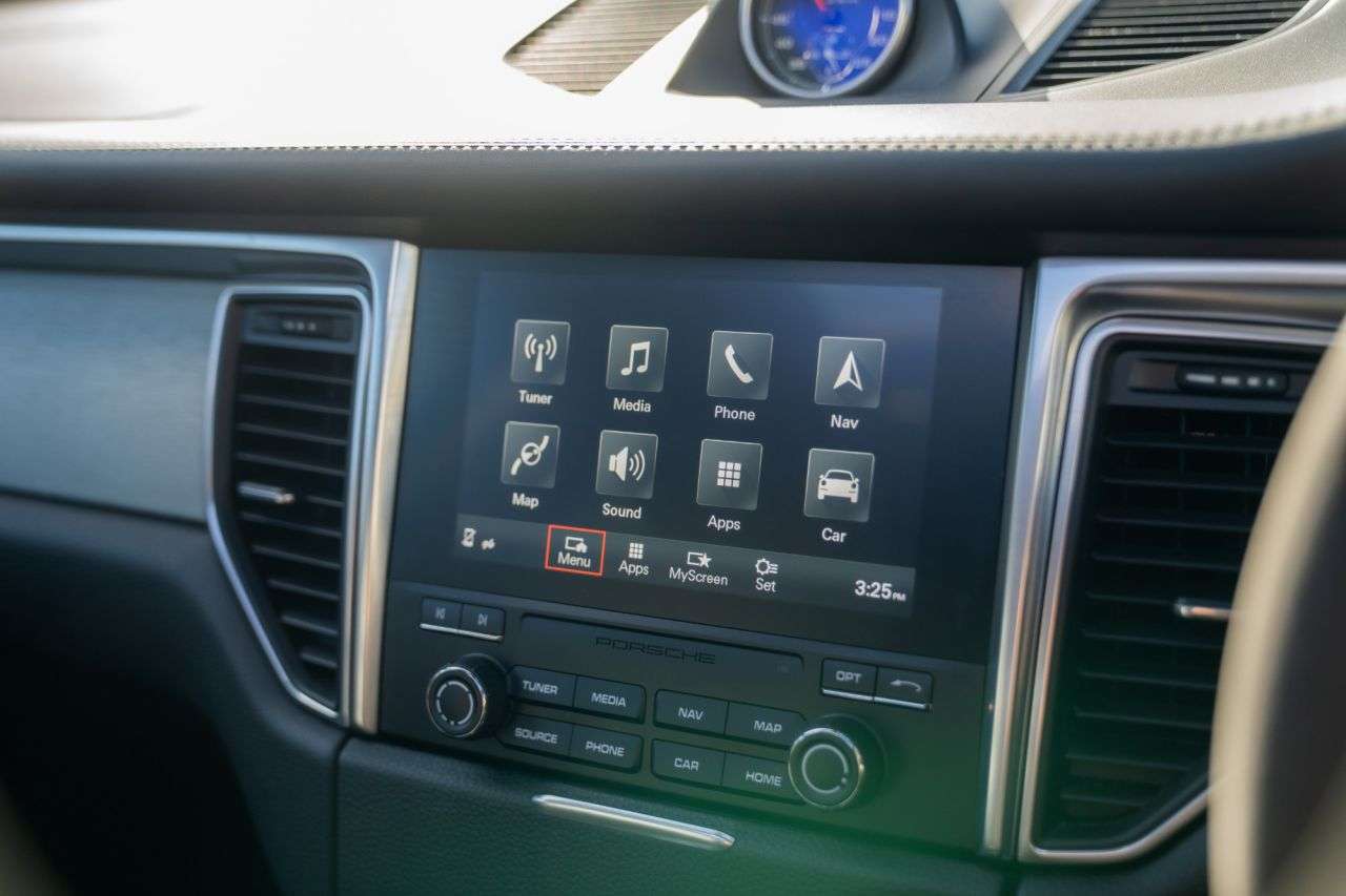 2017 PORSCHE MACAN 2017 PORSCHE MACAN