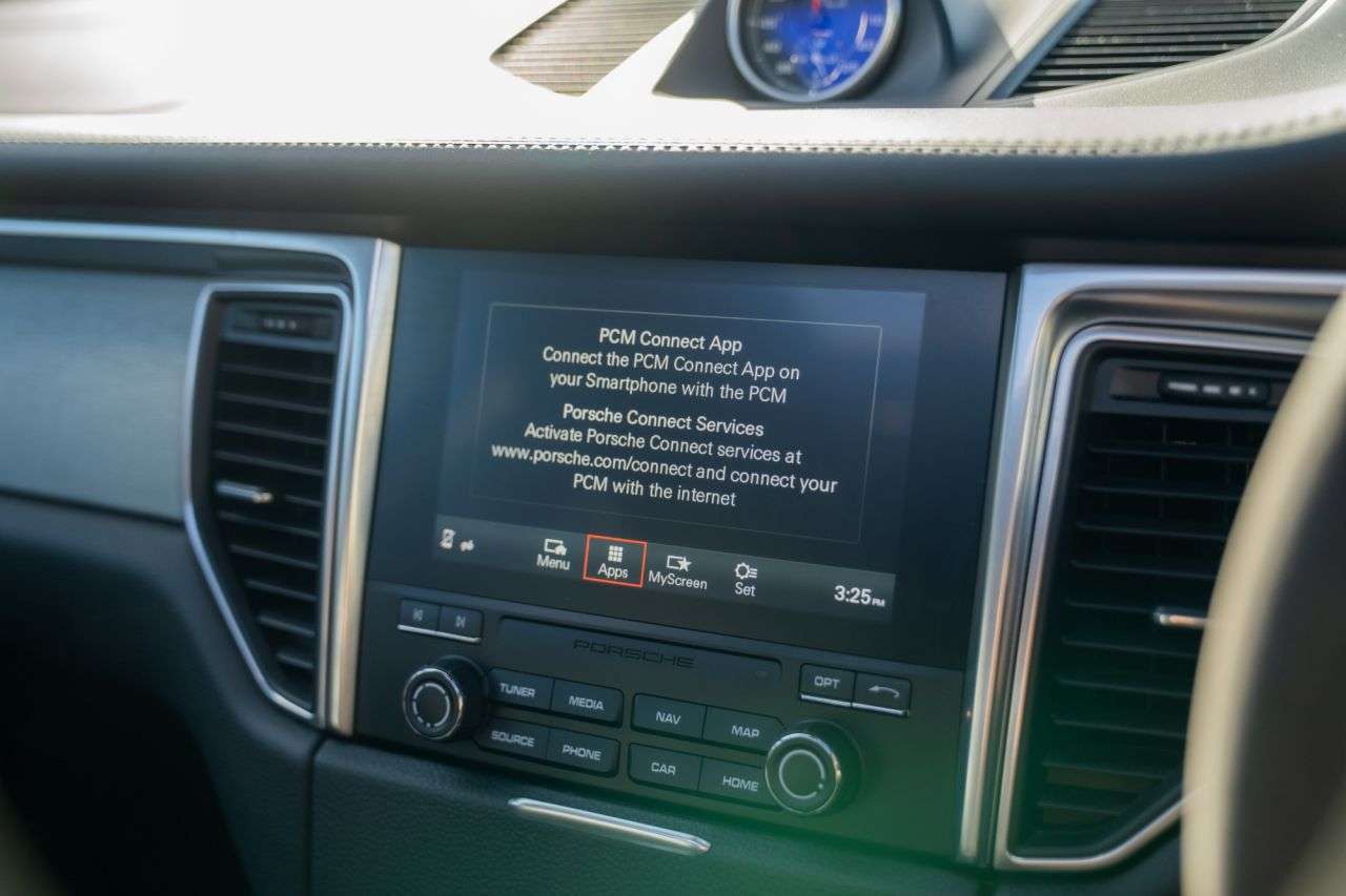 2017 PORSCHE MACAN 2017 PORSCHE MACAN