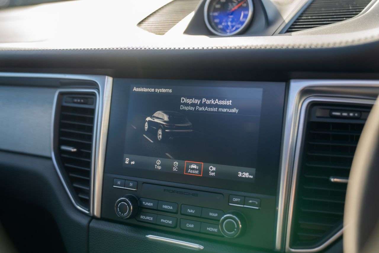 2017 PORSCHE MACAN 2017 PORSCHE MACAN