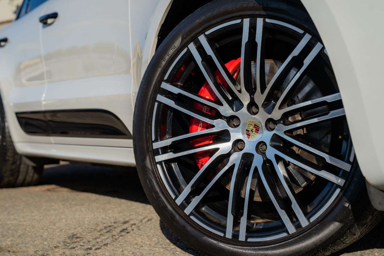 2017 PORSCHE MACAN 2017 PORSCHE MACAN