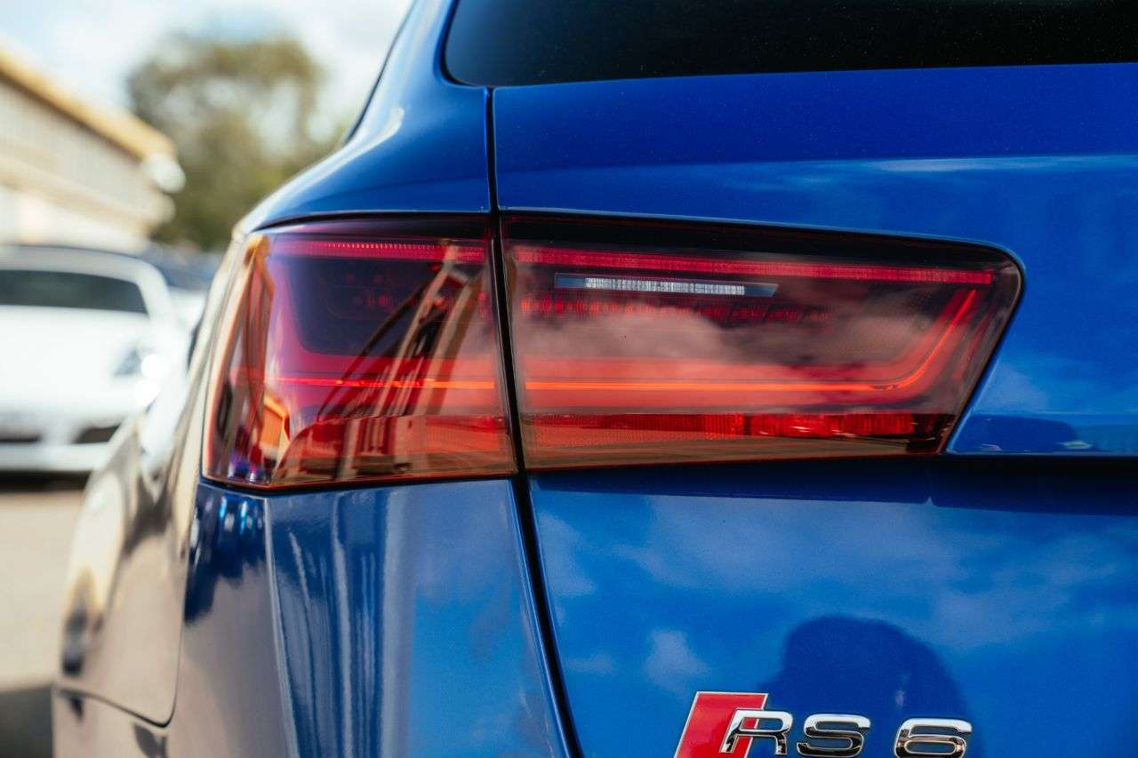 2016 AUDI RS6 AVANT 2016 AUDI RS6 AVANT