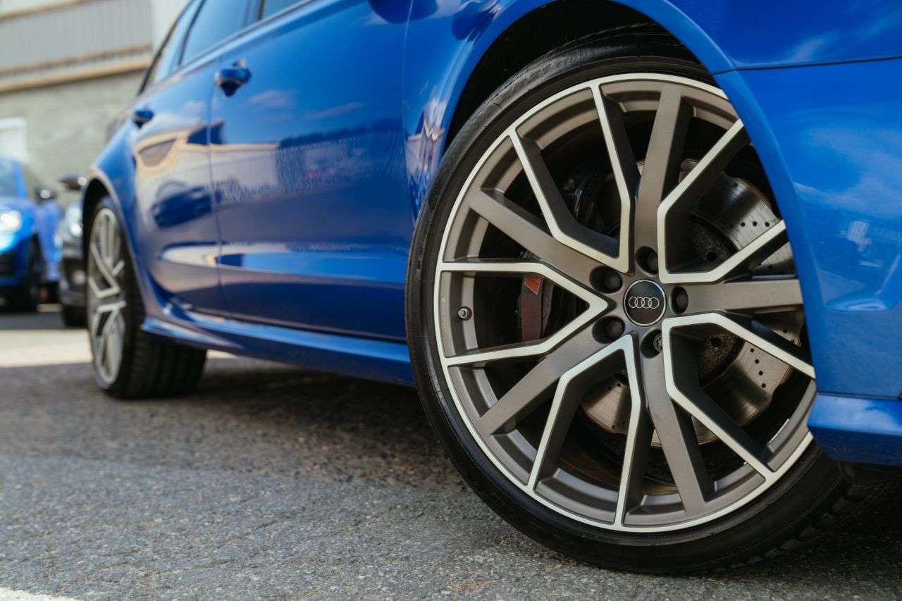 2016 AUDI RS6 AVANT 2016 AUDI RS6 AVANT