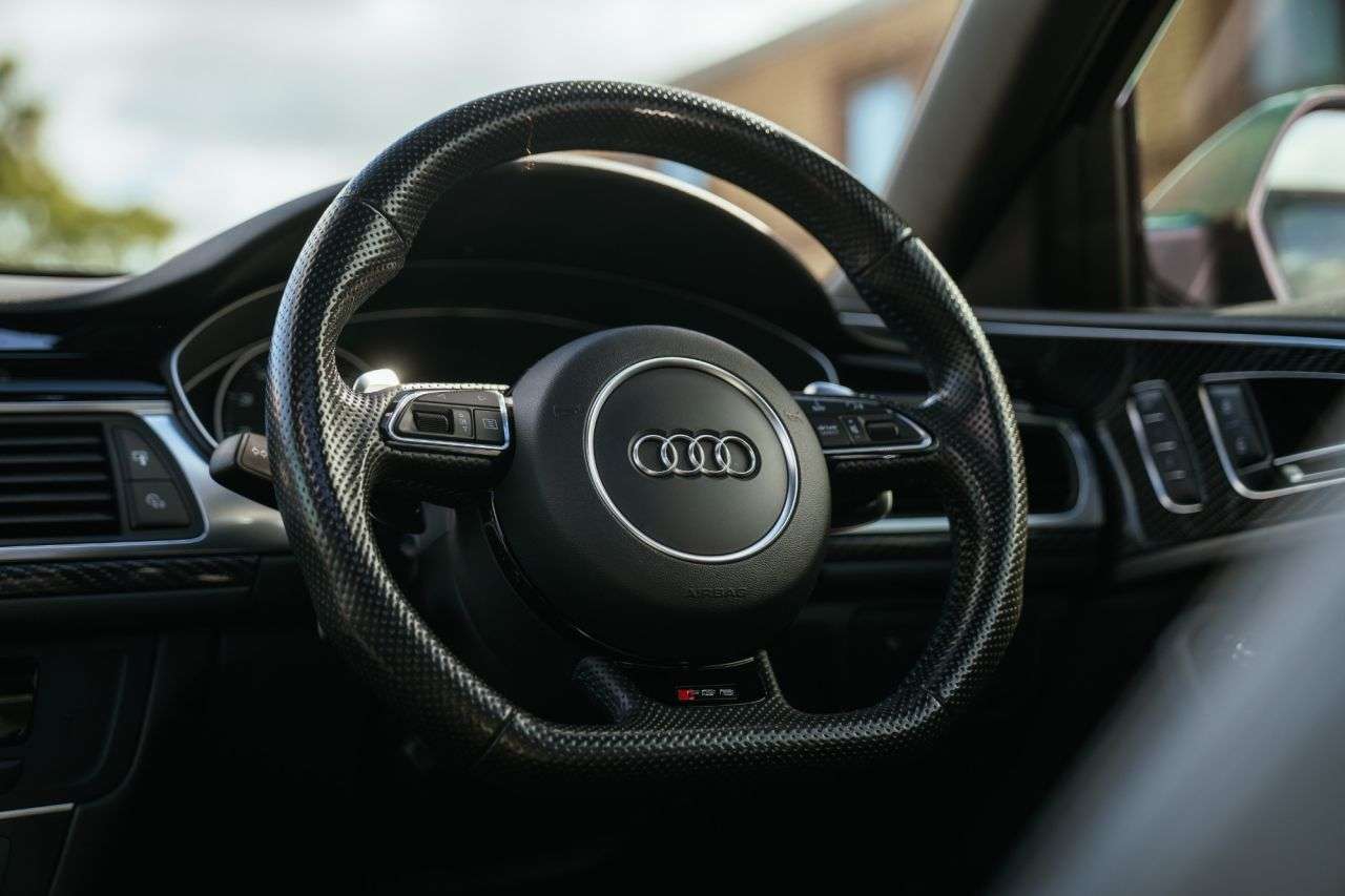 2016 AUDI RS6 AVANT 2016 AUDI RS6 AVANT